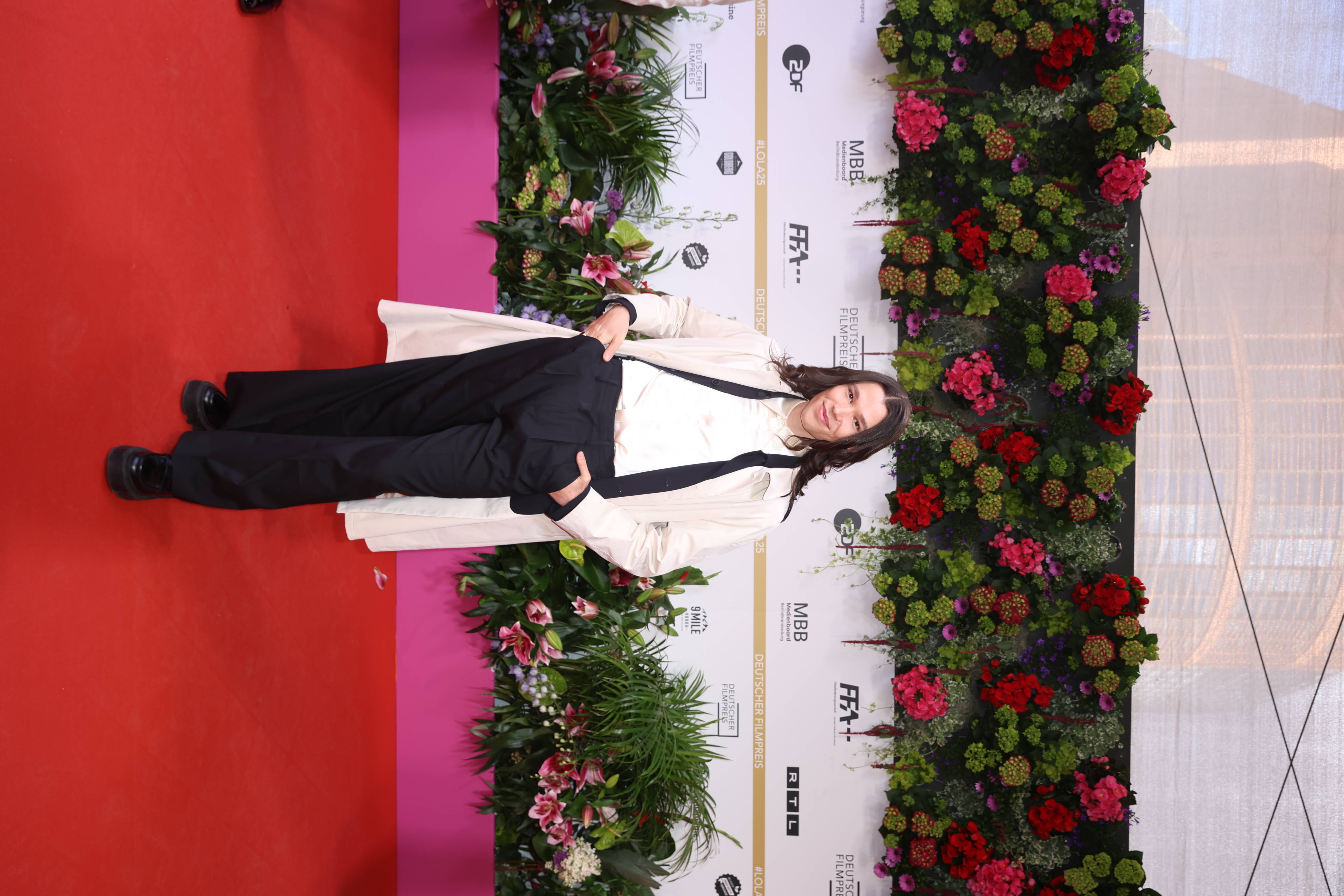 Helge Mark Lodder auf dem roten Teppich beim Deutschen Filmpreis 2025 in Berlin